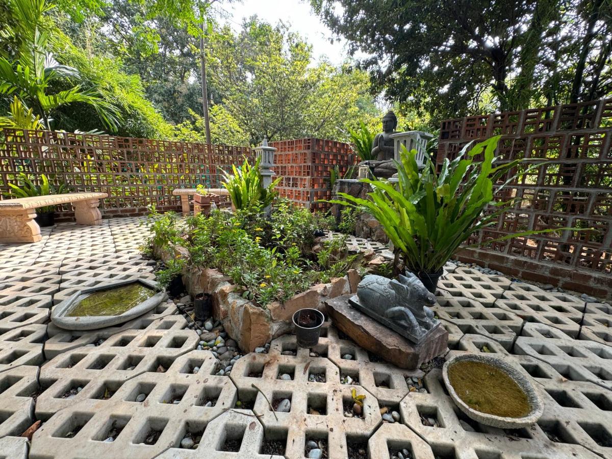 Chikoo Farm Inn Bangalore Bagian luar foto